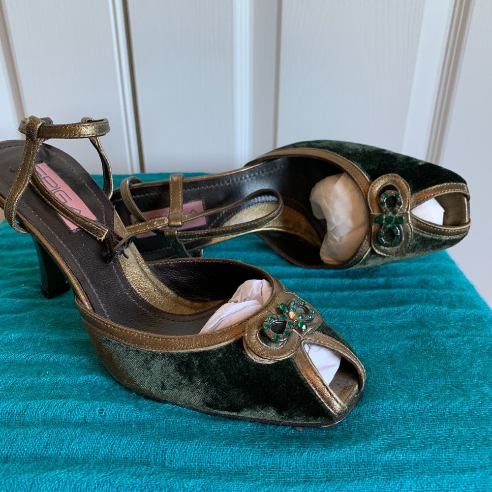 Spiga Green Velvet Strappy Heels/ Pumps - Picture 3 of 5